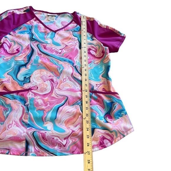 Scrubstar Pink Marble Print Scrub Top. Two Front Pockets with Pen Pocket. Sz Med - Picture 8 of 8